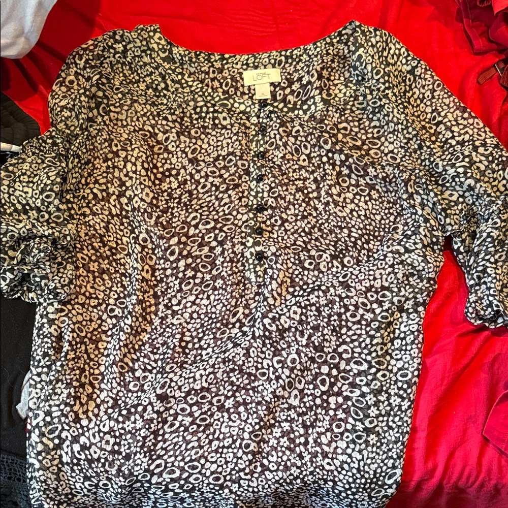 LOFT Black & White Patterned Scoop-Neck Blouse